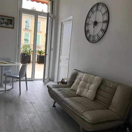 Terrasse Dans Palace Centre Apartment